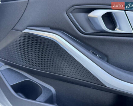 БМВ 3 Серія 2021 у Києві на Automoto.ua Білий БМВ 3 Серія, об'ємом двигуна 0 л та пробігом 23 тис. км за 28888 $, фото 64 на Automoto.ua