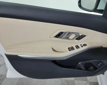 БМВ 3 Серія 2021 у Києві на Automoto.ua Білий БМВ 3 Серія, об'ємом двигуна 2 л та пробігом 5 тис. км за 24000 $, фото 3 на Automoto.ua