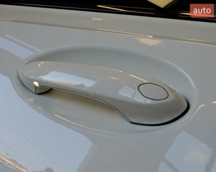 Белый БМВ 3 Серия, объемом двигателя 2 л и пробегом 69 тыс. км за 26900 $, фото 21 на Automoto.ua