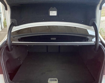 Белый БМВ 3 Серия, объемом двигателя 2 л и пробегом 15 тыс. км за 35500 $, фото 30 на Automoto.ua