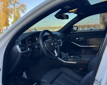 БМВ 3 Серія 2021 у Києві на Automoto.ua Білий БМВ 3 Серія, об'ємом двигуна 0 л та пробігом 23 тис. км за 28888 $, фото 36 на Automoto.ua