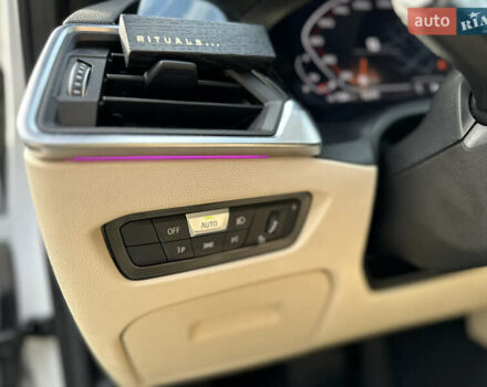 БМВ 3 Серия 2021 в Львове на Automoto.ua Белый БМВ 3 Серия, объемом двигателя 2 л и пробегом 49 тыс. км за 32000 $, фото 10 на Automoto.ua