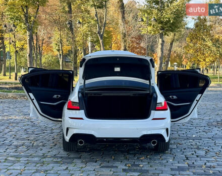 БМВ 3 Серія 2021 у Києві на Automoto.ua Білий БМВ 3 Серія, об'ємом двигуна 0 л та пробігом 23 тис. км за 28888 $, фото 55 на Automoto.ua