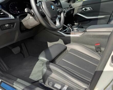 Белый БМВ 3 Серия, объемом двигателя 2 л и пробегом 73 тыс. км за 23000 $, фото 11 на Automoto.ua