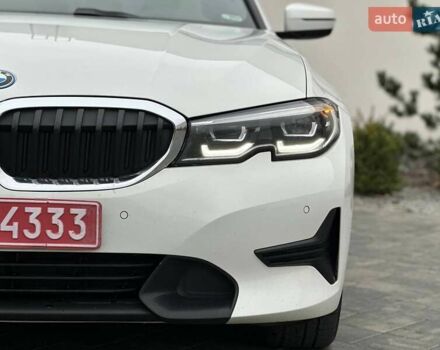 Белый БМВ 3 Серия, объемом двигателя 2 л и пробегом 177 тыс. км за 32400 $, фото 1 на Automoto.ua