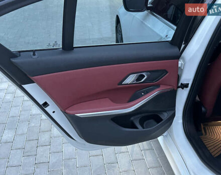 БМВ 3 Серия 2022 в Виннице на Automoto.ua Белый БМВ 3 Серия, объемом двигателя 2 л и пробегом 47 тыс. км за 29999 $, фото 37 на Automoto.ua