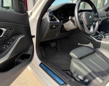 Белый БМВ 3 Серия, объемом двигателя 2 л и пробегом 73 тыс. км за 23000 $, фото 12 на Automoto.ua