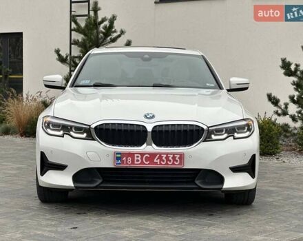 Белый БМВ 3 Серия, объемом двигателя 2 л и пробегом 177 тыс. км за 32400 $, фото 2 на Automoto.ua