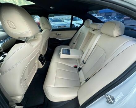 Белый БМВ 3 Серия, объемом двигателя 2 л и пробегом 30 тыс. км за 13500 $, фото 10 на Automoto.ua