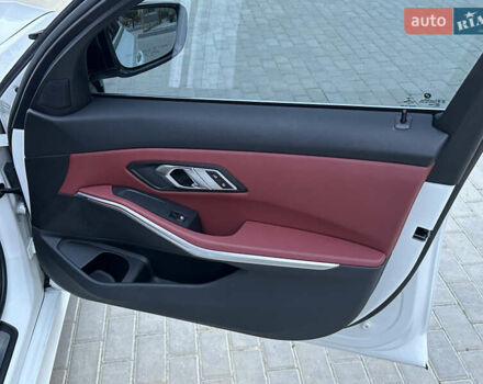 БМВ 3 Серия 2022 в Виннице на Automoto.ua Белый БМВ 3 Серия, объемом двигателя 2 л и пробегом 47 тыс. км за 29999 $, фото 44 на Automoto.ua