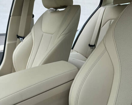 Белый БМВ 3 Серия, объемом двигателя 2 л и пробегом 7 тыс. км за 38400 $, фото 22 на Automoto.ua