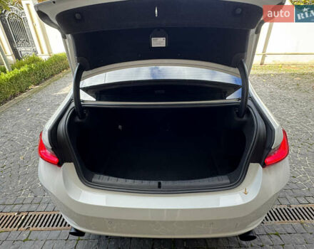 Білий БМВ 3 Серія, об'ємом двигуна 2 л та пробігом 16 тис. км за 51500 $, фото 51 на Automoto.ua