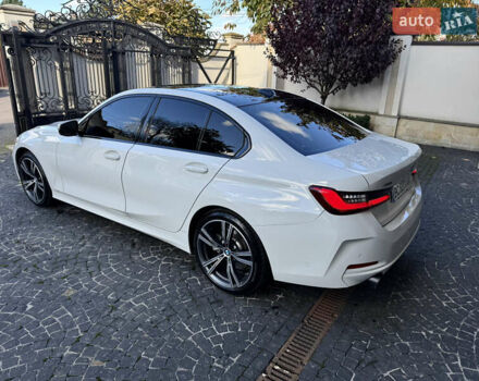 Білий БМВ 3 Серія, об'ємом двигуна 2 л та пробігом 16 тис. км за 51500 $, фото 11 на Automoto.ua