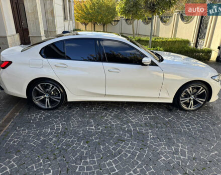 Білий БМВ 3 Серія, об'ємом двигуна 2 л та пробігом 16 тис. км за 51500 $, фото 22 на Automoto.ua