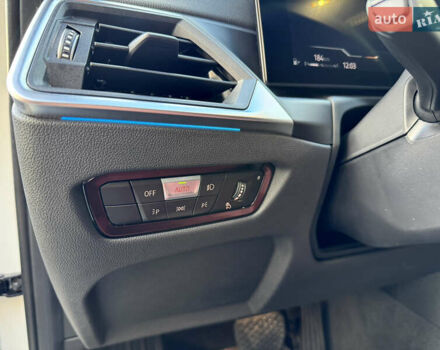 Білий БМВ 3 Серія, об'ємом двигуна 2 л та пробігом 16 тис. км за 51500 $, фото 29 на Automoto.ua