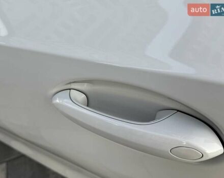 Белый БМВ 3 Серия, объемом двигателя 2 л и пробегом 9 тыс. км за 53333 $, фото 15 на Automoto.ua