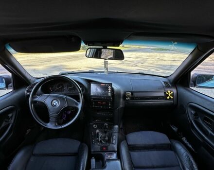 Белый БМВ 3 Серия, объемом двигателя 2.8 л и пробегом 326 тыс. км за 4350 $, фото 9 на Automoto.ua