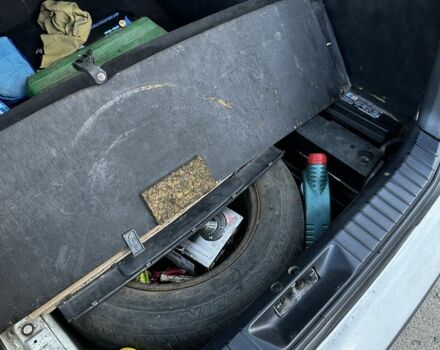 Белый БМВ 3 Серия, объемом двигателя 2.8 л и пробегом 326 тыс. км за 4350 $, фото 8 на Automoto.ua