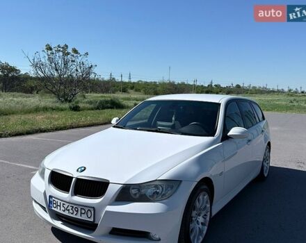 Белый БМВ 3 Серия, объемом двигателя 2 л и пробегом 316 тыс. км за 7400 $, фото 1 на Automoto.ua