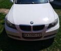 Белый БМВ 3 Серия, объемом двигателя 2.99 л и пробегом 247 тыс. км за 10500 $, фото 1 на Automoto.ua