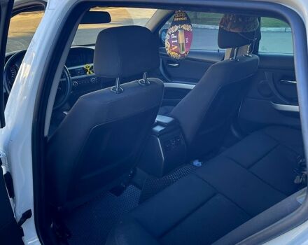 Білий БМВ 3 Серія, об'ємом двигуна 2 л та пробігом 400 тис. км за 8400 $, фото 6 на Automoto.ua