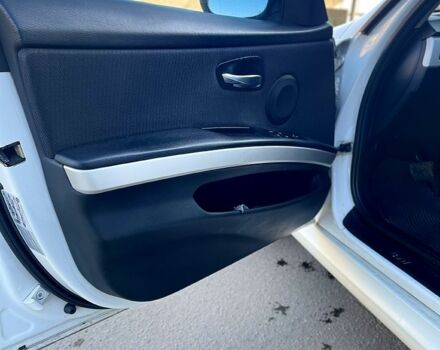 Білий БМВ 3 Серія, об'ємом двигуна 2 л та пробігом 400 тис. км за 8400 $, фото 5 на Automoto.ua