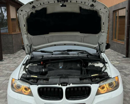 Білий БМВ 3 Серія, об'ємом двигуна 2 л та пробігом 213 тис. км за 8900 $, фото 24 на Automoto.ua