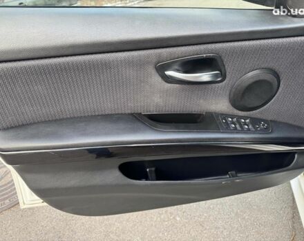 Белый БМВ 3 Серия, объемом двигателя 2 л и пробегом 340 тыс. км за 9290 $, фото 8 на Automoto.ua