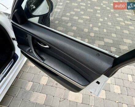 Білий БМВ 3 Серія, об'ємом двигуна 2 л та пробігом 340 тис. км за 8400 $, фото 48 на Automoto.ua