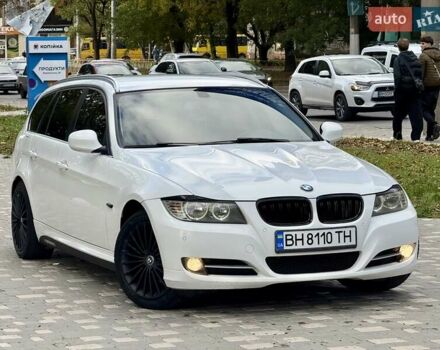БМВ 3 Серия 2010 в Одессе на Automoto.ua Белый БМВ 3 Серия, объемом двигателя 2 л и пробегом 340 тыс. км за 8400 $, фото 27 на Automoto.ua