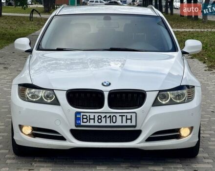 БМВ 3 Серия 2010 в Одессе на Automoto.ua Белый БМВ 3 Серия, объемом двигателя 2 л и пробегом 340 тыс. км за 8400 $, фото 2 на Automoto.ua