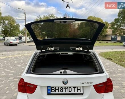 БМВ 3 Серия 2010 в Одессе на Automoto.ua Белый БМВ 3 Серия, объемом двигателя 2 л и пробегом 340 тыс. км за 8400 $, фото 74 на Automoto.ua
