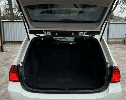 Білий БМВ 3 Серія, об'ємом двигуна 2 л та пробігом 213 тис. км за 8900 $, фото 10 на Automoto.ua