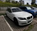 Белый БМВ 3 Серия, объемом двигателя 2 л и пробегом 303 тыс. км за 9499 $, фото 1 на Automoto.ua