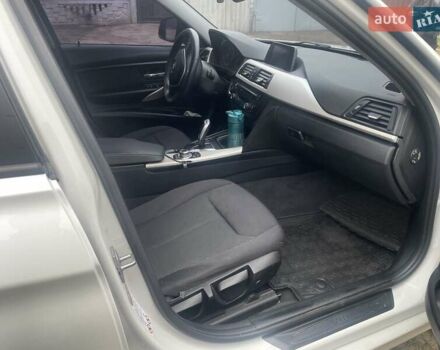 Белый БМВ 3 Серия, объемом двигателя 2 л и пробегом 217 тыс. км за 15000 $, фото 5 на Automoto.ua