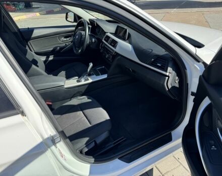 Белый БМВ 3 Серия, объемом двигателя 2 л и пробегом 296 тыс. км за 13700 $, фото 7 на Automoto.ua