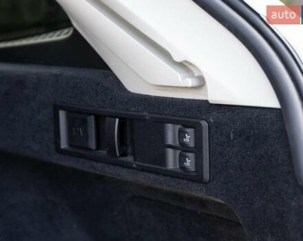 Білий БМВ 3 Серія, об'ємом двигуна 2 л та пробігом 160 тис. км за 33200 $, фото 42 на Automoto.ua