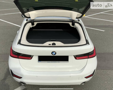 Білий БМВ 3 Серія, об'ємом двигуна 2 л та пробігом 140 тис. км за 25750 $, фото 4 на Automoto.ua
