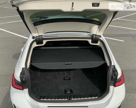 Білий БМВ 3 Серія, об'ємом двигуна 2 л та пробігом 140 тис. км за 25750 $, фото 5 на Automoto.ua