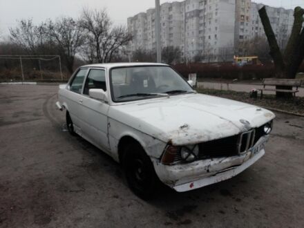 Белый БМВ 3 Серия, объемом двигателя 1.8 л и пробегом 100 тыс. км за 1200 $, фото 1 на Automoto.ua