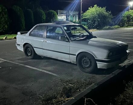 Белый БМВ 3 Серия, объемом двигателя 1.8 л и пробегом 666 тыс. км за 1100 $, фото 1 на Automoto.ua