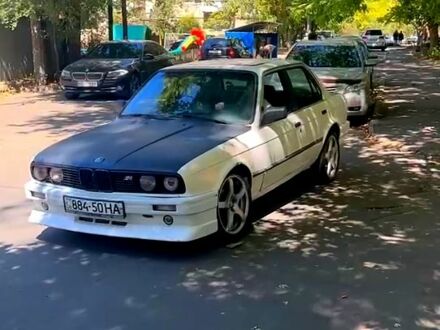 Білий БМВ 3 Серія, об'ємом двигуна 2.5 л та пробігом 0 тис. км за 1500 $, фото 1 на Automoto.ua