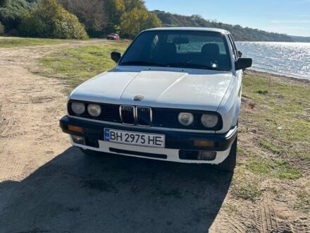БМВ 3 Серія 1985 у Овидиополе на Automoto.ua Білий БМВ 3 Серія, об'ємом двигуна 1.8 л та пробігом 172 тис. км за 1300 $, фото 1 на Automoto.ua