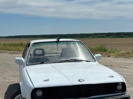 Белый БМВ 3 Серия, объемом двигателя 2 л и пробегом 150 тыс. км за 2500 $, фото 1 на Automoto.ua