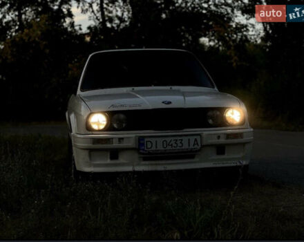 Белый БМВ 3 Серия, объемом двигателя 1.8 л и пробегом 25 тыс. км за 2100 $, фото 1 на Automoto.ua