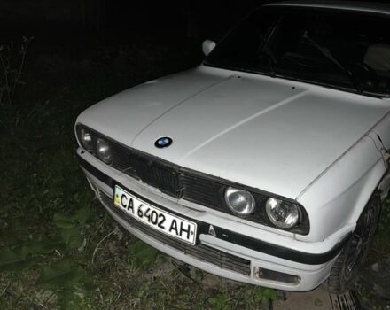 Белый БМВ 3 Серия, объемом двигателя 2.4 л и пробегом 180 тыс. км за 450 $, фото 1 на Automoto.ua