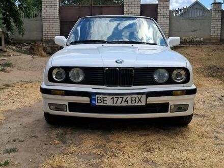 БМВ 3 Серия 1987 в Николаеве на Automoto.ua Белый БМВ 3 Серия, объемом двигателя 1.8 л и пробегом 1 тыс. км за 3000 $, фото 1 на Automoto.ua