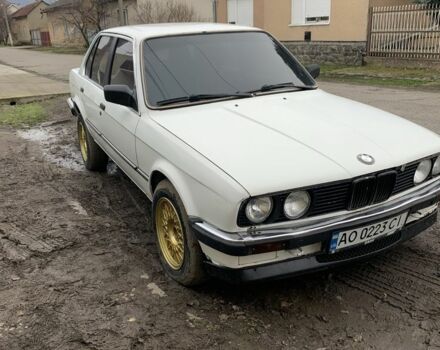 Белый БМВ 3 Серия, объемом двигателя 1.8 л и пробегом 250 тыс. км за 1100 $, фото 1 на Automoto.ua