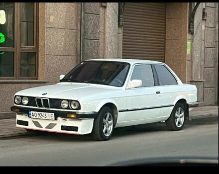 Белый БМВ 3 Серия, объемом двигателя 1.8 л и пробегом 200 тыс. км за 2600 $, фото 1 на Automoto.ua