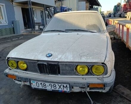 Белый БМВ 3 Серия, объемом двигателя 2.4 л и пробегом 400 тыс. км за 800 $, фото 1 на Automoto.ua